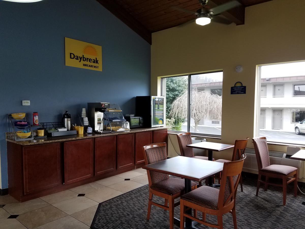 Days Inn By Wyndham Oak Ridge Knoxville Exterior photo